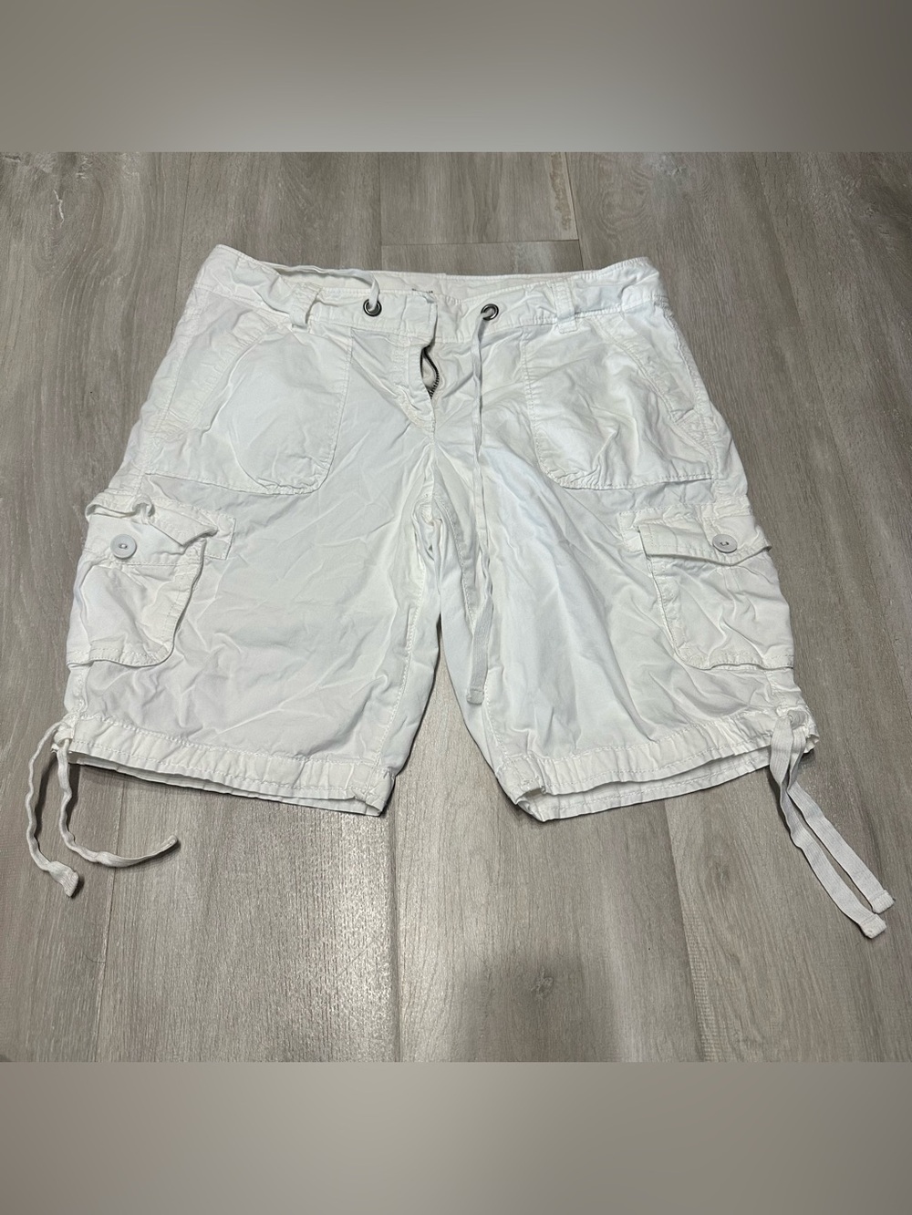 Ann Taylor Loft White Cargo Shorts Sz 8